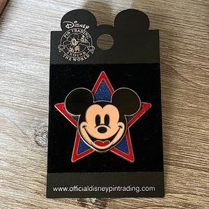 Disney American Stars Mickey Mouse Patriotic Pin USA